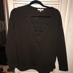 LF shoelace vneck top